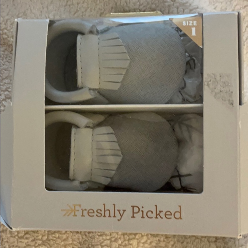 New in Box. Freshly Picked moccasins size 1